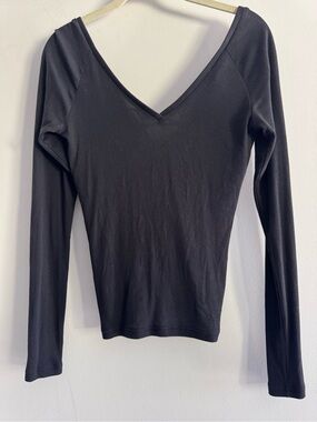 Moda International Black Ribbed V-Neck Long Sleeve Top